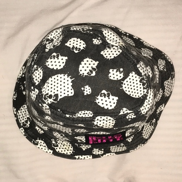 Girls hello kitty bucket hat - Picture 2 of 4